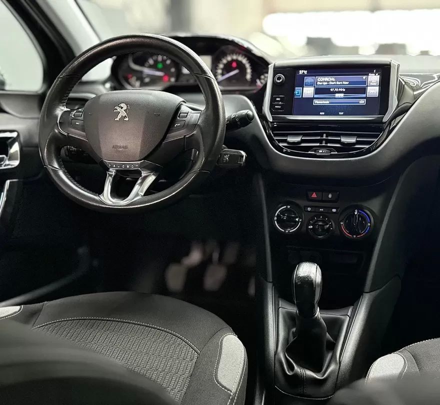 peugeot-208-2016-diesel-1560cc