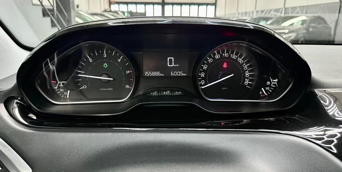 peugeot-208-2016-diesel-1560cc