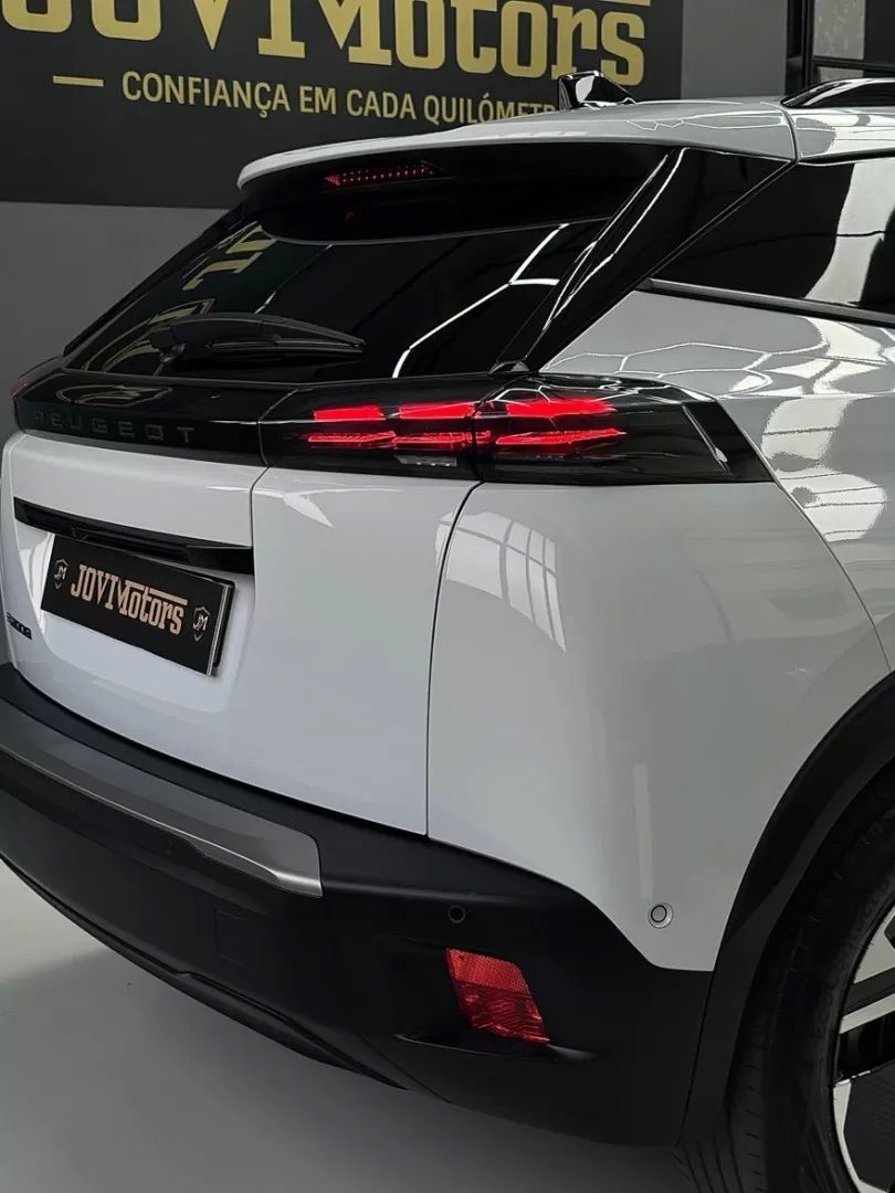 peugeot-e-2008-2024-eletrico-200cc
