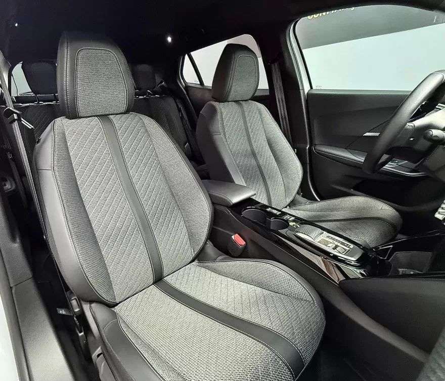 peugeot-e-2008-2024-eletrico-200cc