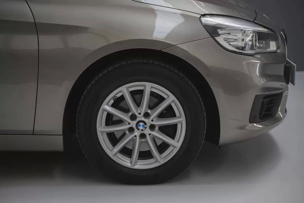 bmw-serie-2-2015-diesel-1496cc