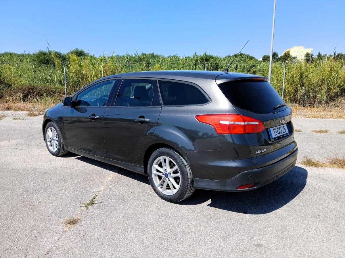 ford-focus-sw-2015-gasolina-998cc
