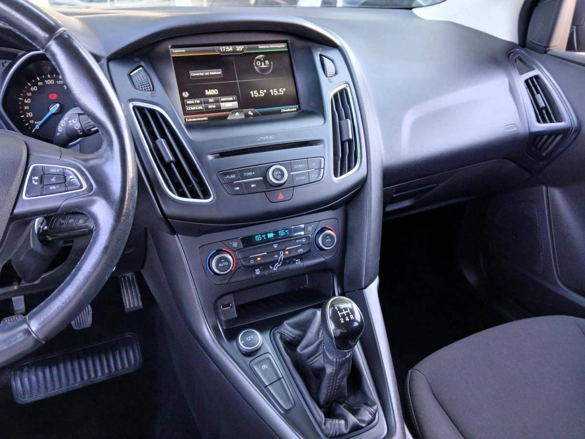 ford-focus-sw-2015-gasolina-998cc