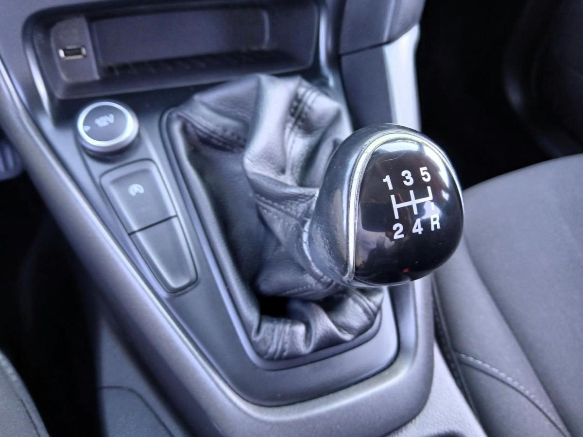 ford-focus-sw-2015-gasolina-998cc