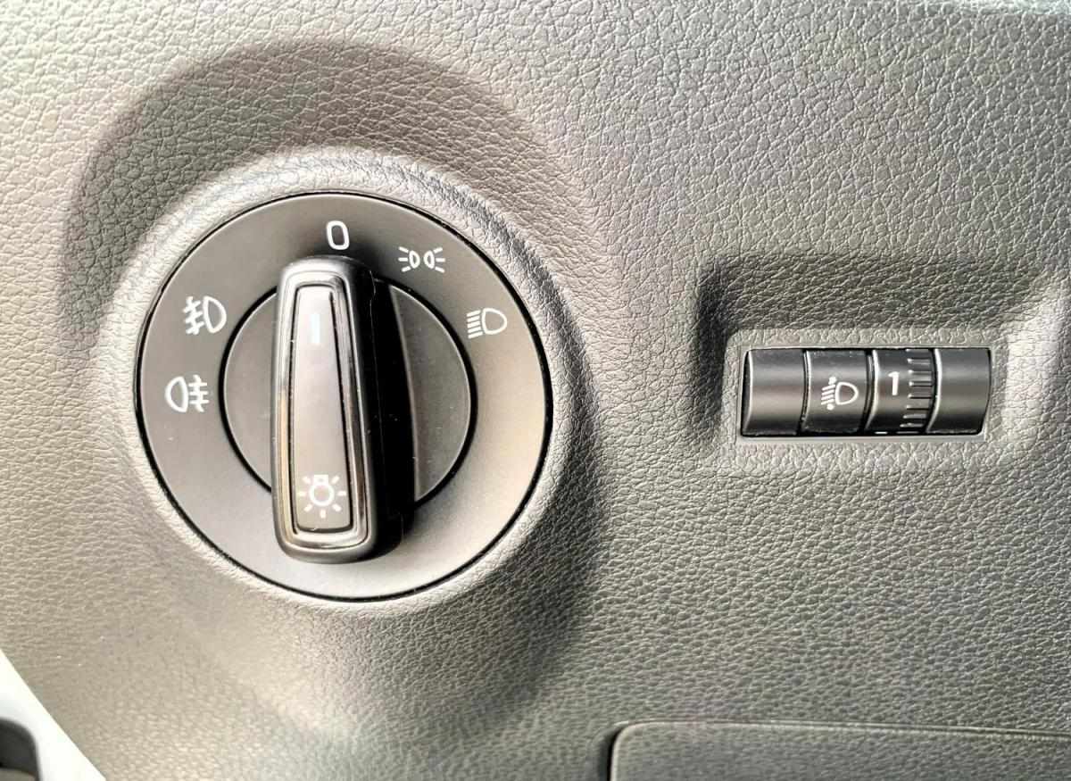 skoda-fabia-break-2022-gasolina-999cc