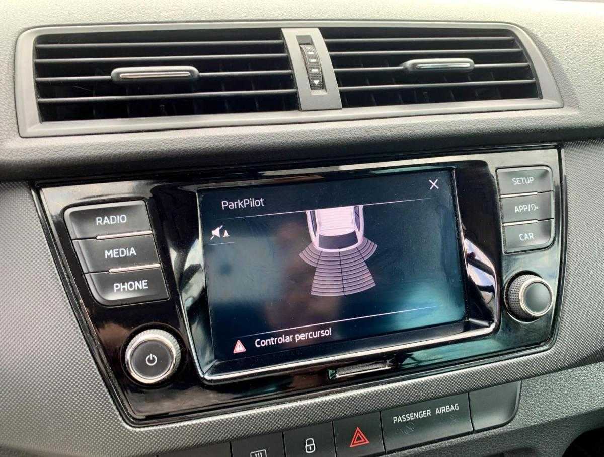 skoda-fabia-break-2022-gasolina-999cc