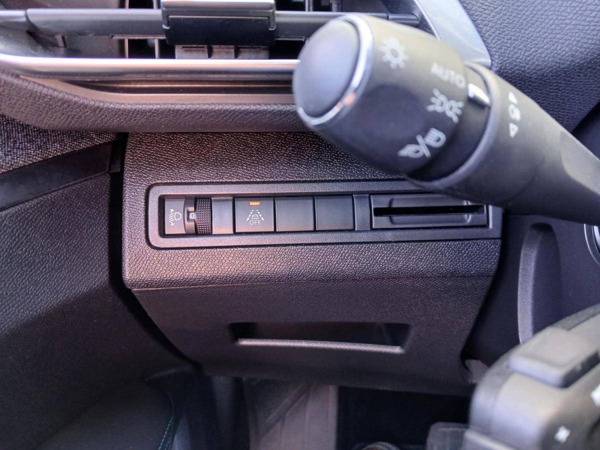 peugeot-3008-2023-diesel-1499cc