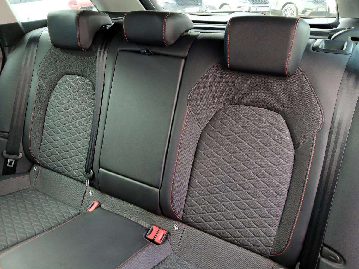 seat-leon-st-2023-hibrido-a-gasolina-1395cc