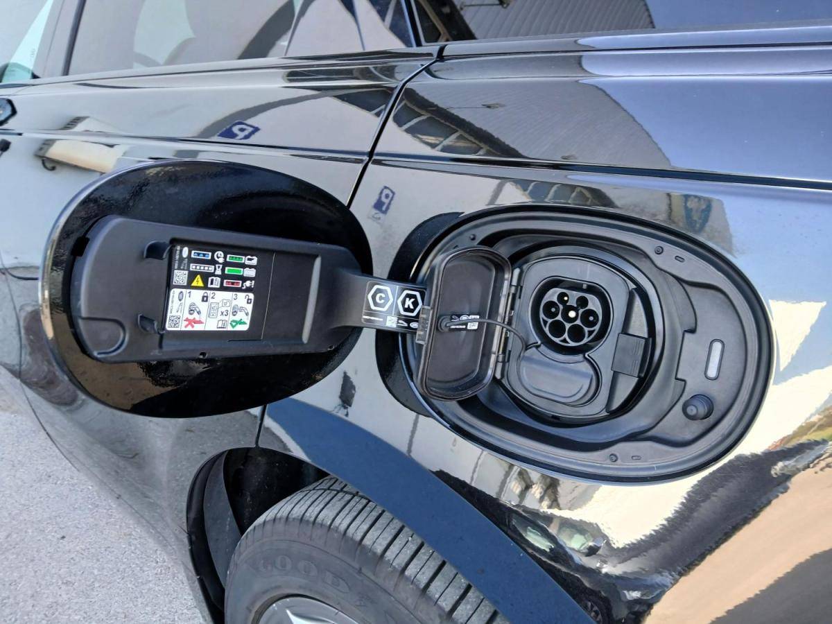 land-rover-range-rover-velar-2024-hibrido-a-gasolina-1997cc