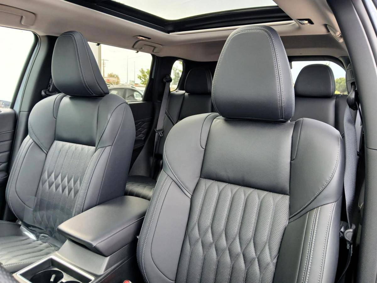mitsubishi-outlander-2026-hibrido-a-gasolina-2360cc