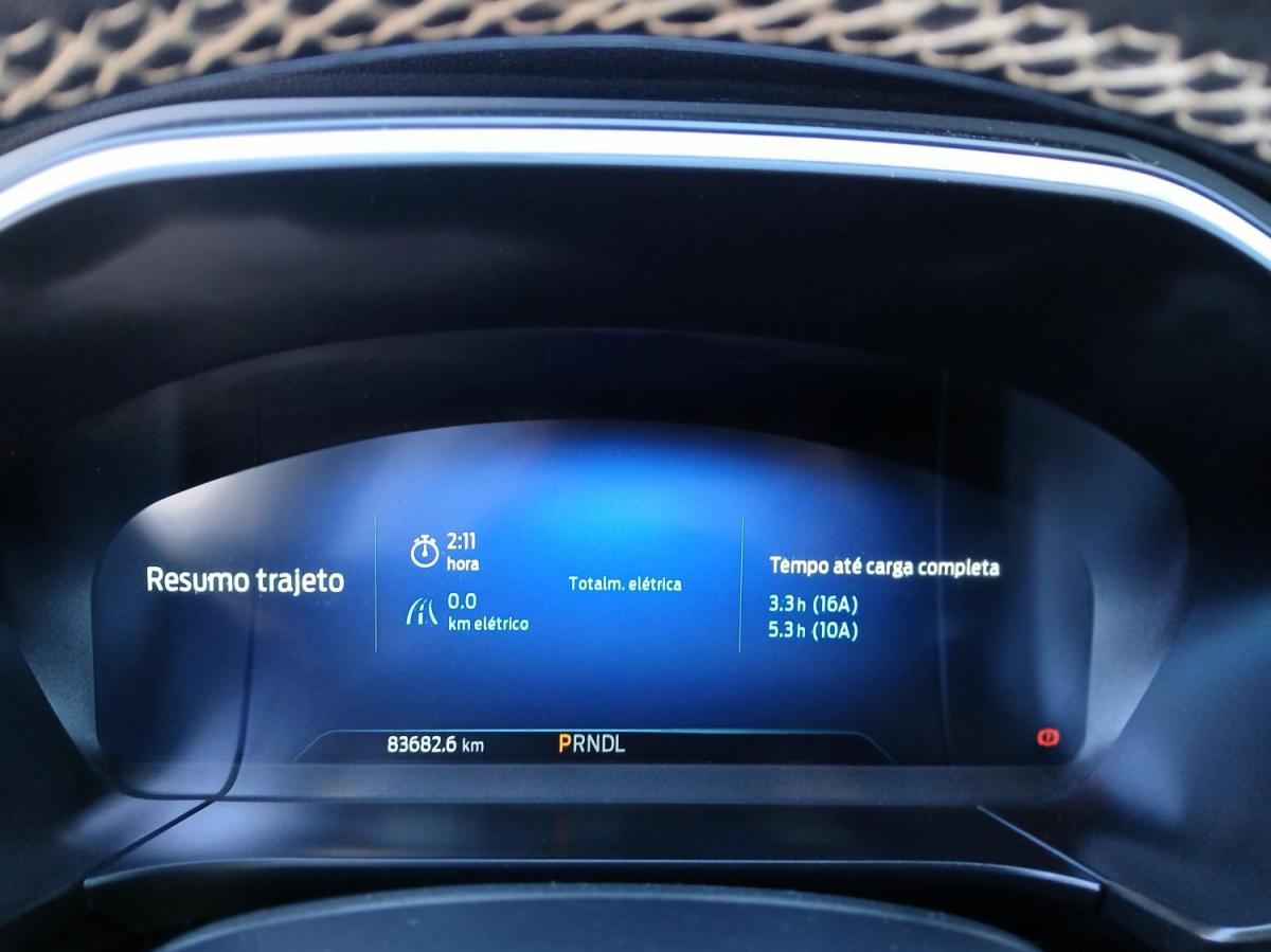 ford-kuga-2023-hibrido-a-gasolina-2488cc