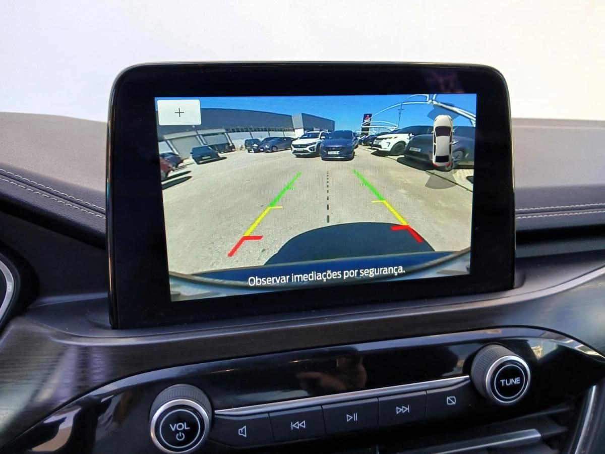 ford-kuga-2023-hibrido-a-gasolina-2488cc