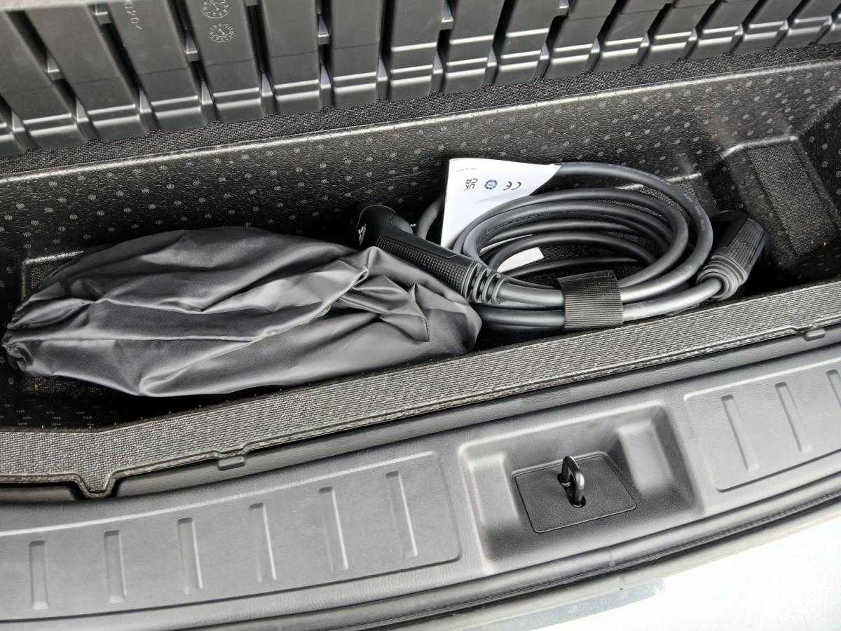 mitsubishi-outlander-2026-hibrido-a-gasolina-2360cc
