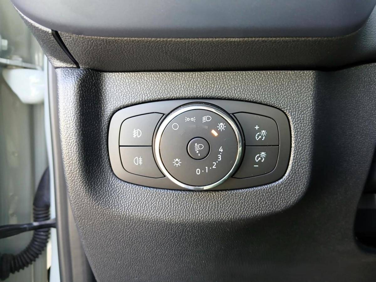 ford-tourneo-courier-2024-gasolina-998cc