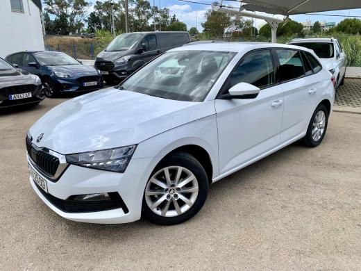 skoda-scala-2023-gasolina-999cc