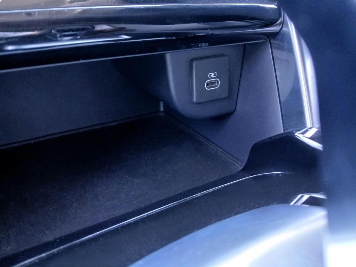 land-rover-discovery-sport-2023-hibrido-a-gasolina-1498cc