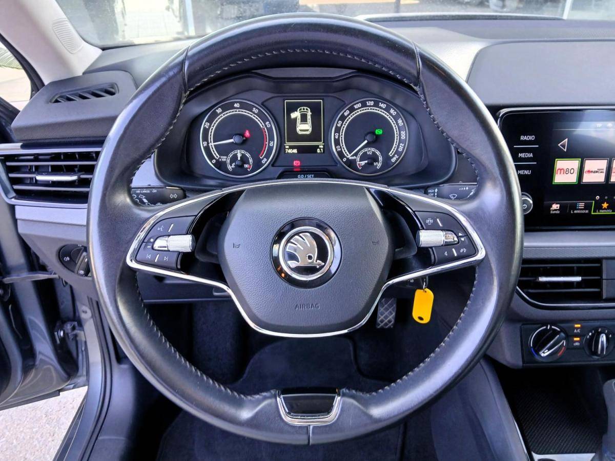 skoda-kamiq-2022-gasolina-999cc