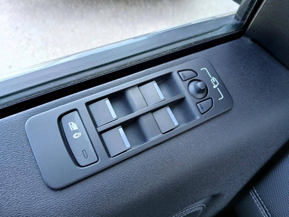 land-rover-discovery-sport-2025-hibrido-a-gasolina-1498cc