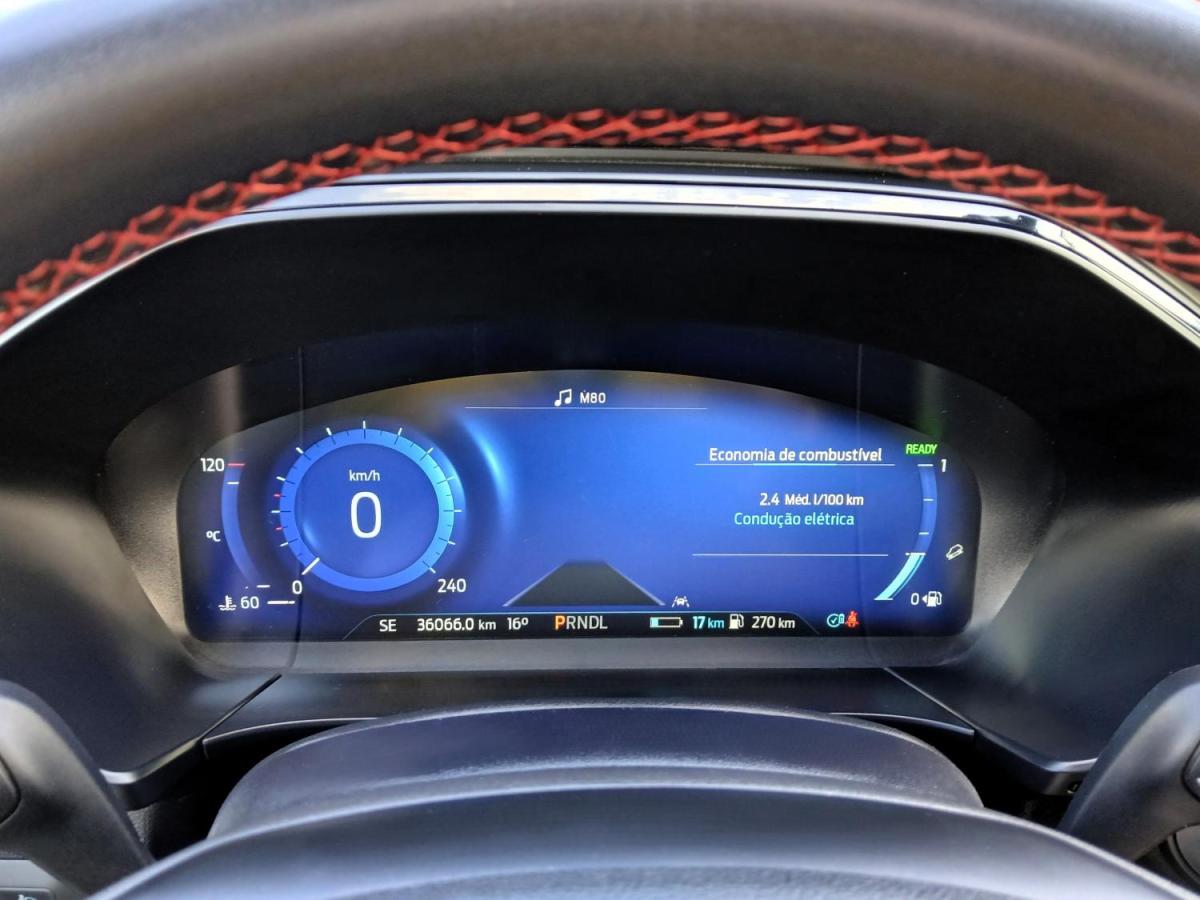 ford-kuga-2023-hibrido-a-gasolina-2488cc