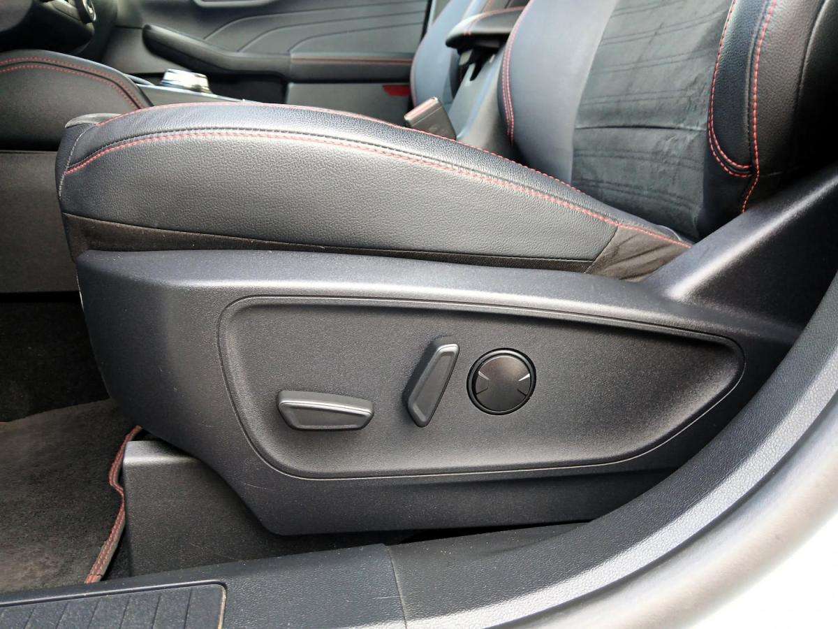 ford-kuga-2023-hibrido-a-gasolina-2488cc