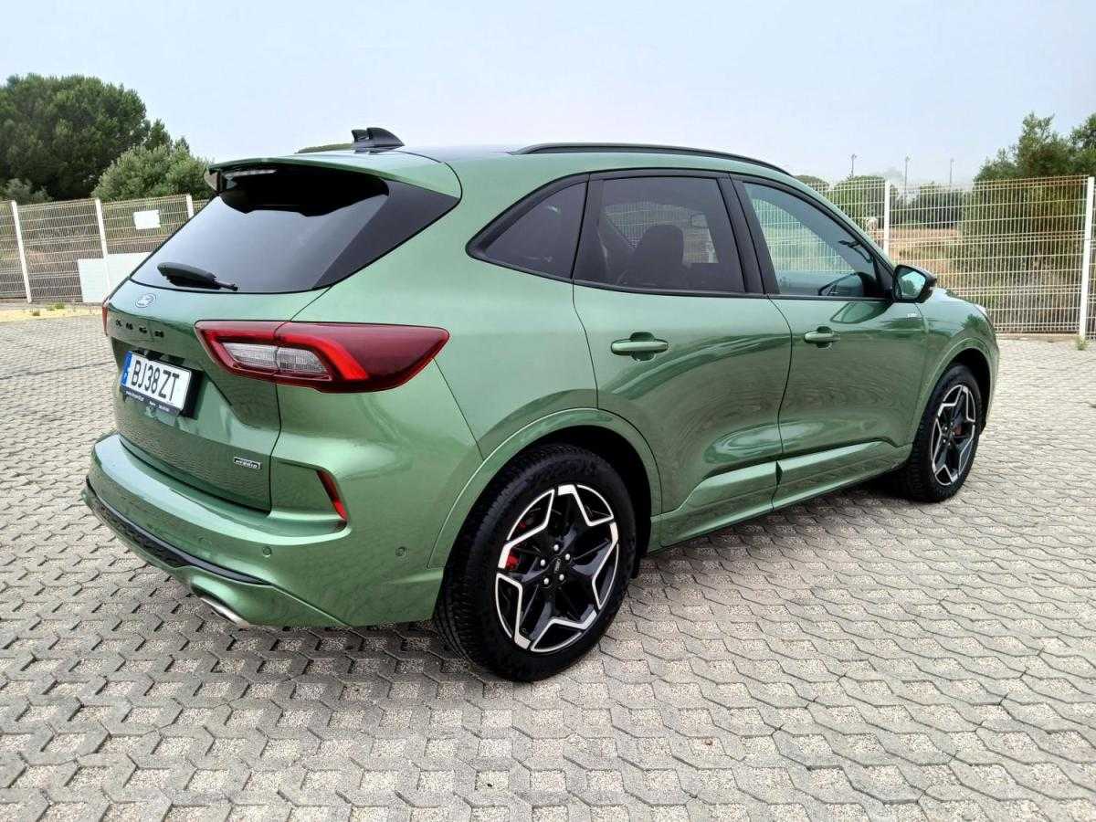 ford-kuga-2024-hibrido-a-gasolina-2488cc