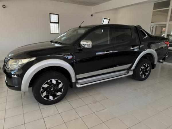 mitsubishi-l200-2-4-181cv-2018-diesel-2442cc