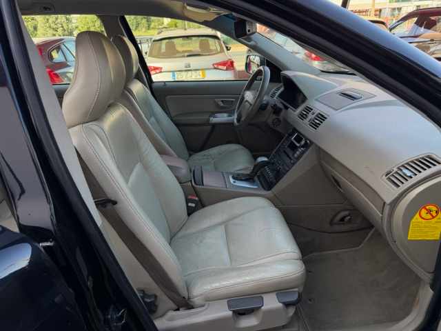 volvo-xc90-d5-2-4-awd-2003-diesel-2401cc
