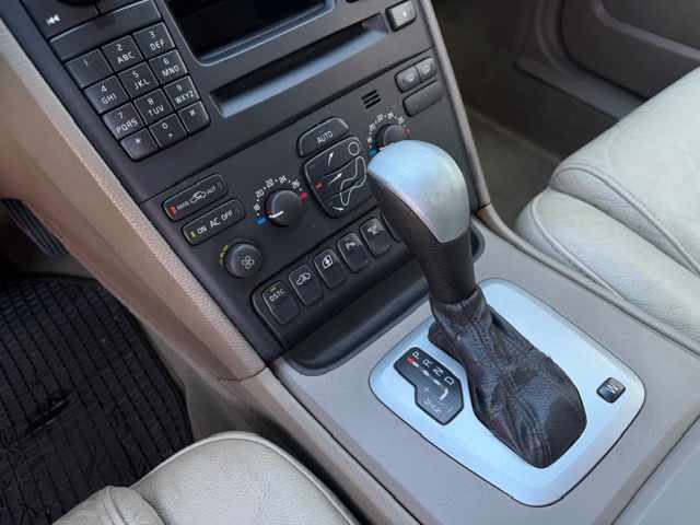 volvo-xc90-d5-2-4-awd-2003-diesel-2401cc