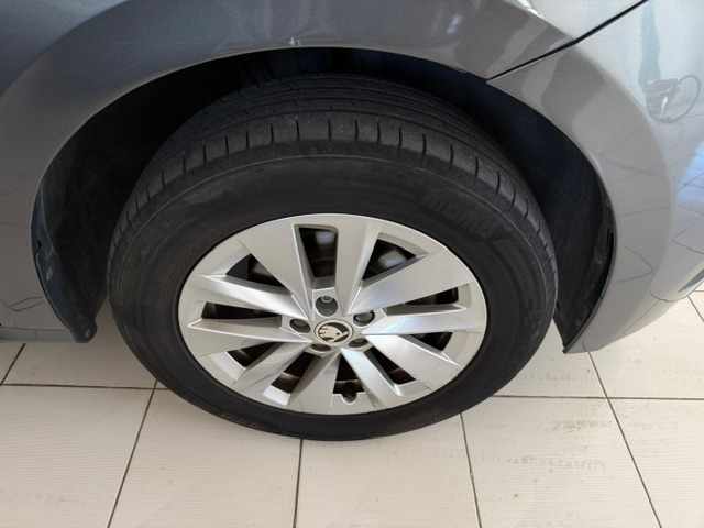 skoda-kamiq-1-0-tsi-2023-gasolina-999cc