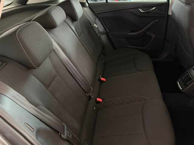 skoda-kamiq-1-0-tsi-2023-gasolina-999cc