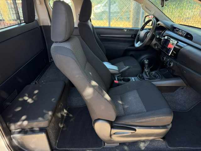 toyota-hilux-2-4-4wd-2018-diesel-2393cc
