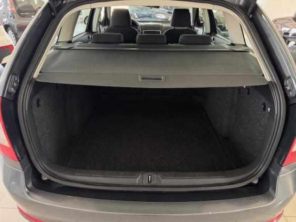 skoda-octavia-1-6-tdi-2011-diesel-1598cc