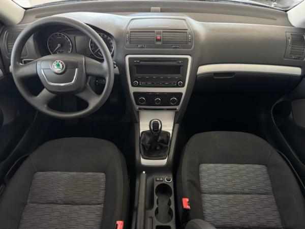 skoda-octavia-1-6-tdi-2011-diesel-1598cc