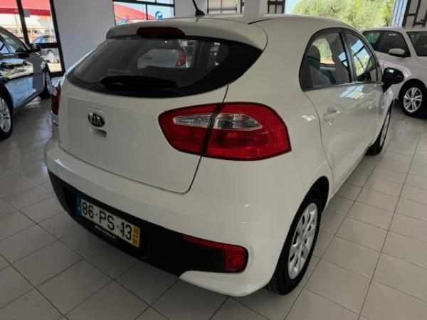 kia-rio-1-2-cvvt-2015-gasolina-1248cc