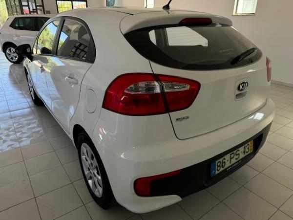 kia-rio-1-2-cvvt-2015-gasolina-1248cc