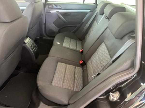 skoda-octavia-1-6-tdi-2012-diesel-1598cc