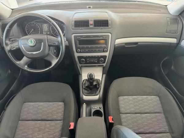skoda-octavia-1-6-tdi-2012-diesel-1598cc