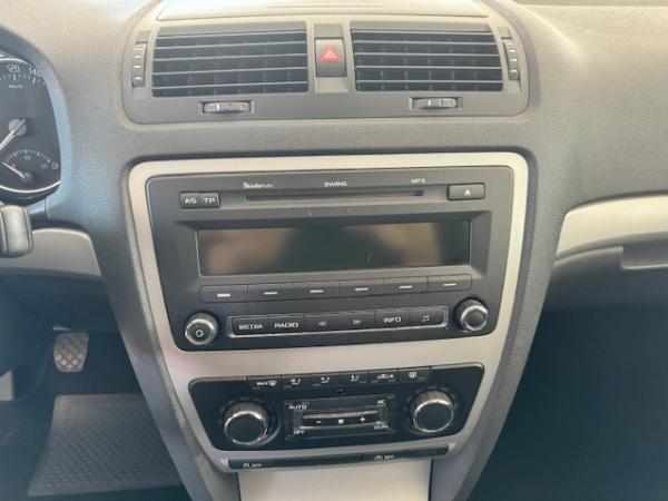skoda-octavia-1-6-tdi-2012-diesel-1598cc