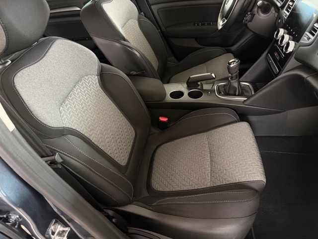 renault-megane-1-5-blue-dci-2021-diesel-1461cc