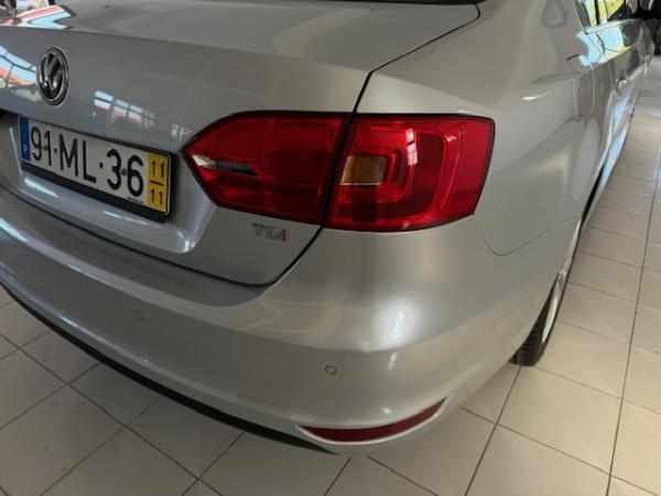volkswagen-jetta-1-6-tdi-2011-diesel-1598cc