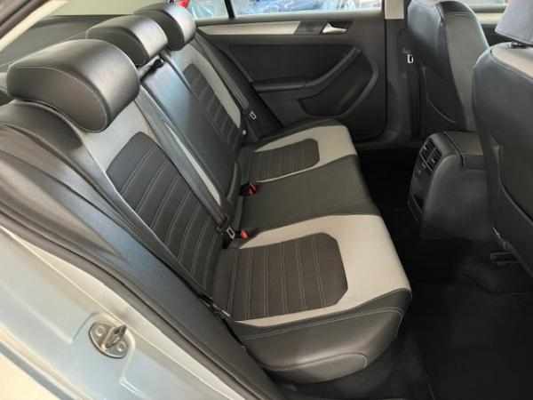 volkswagen-jetta-1-6-tdi-2011-diesel-1598cc