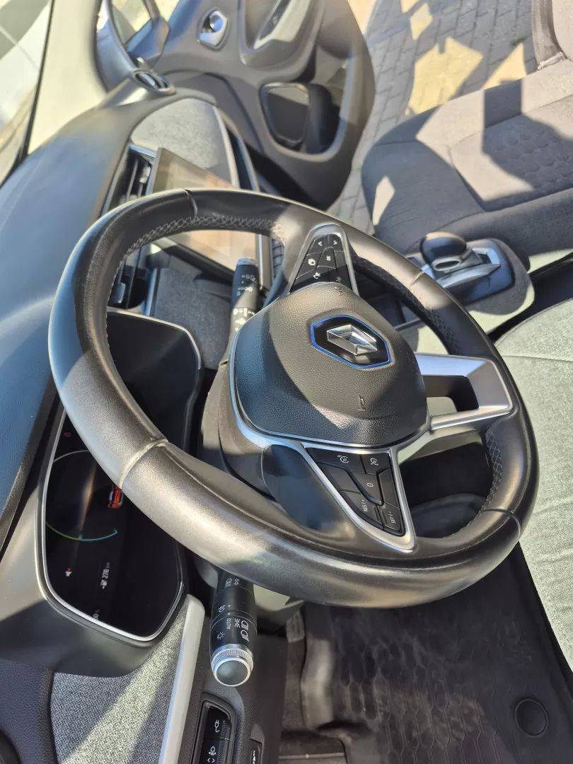 renault-zoe-2020-eletrico-0cc