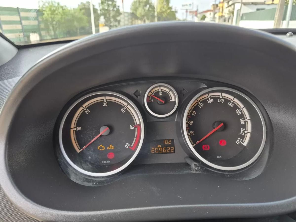 opel-corsa-2011-diesel-1248cc