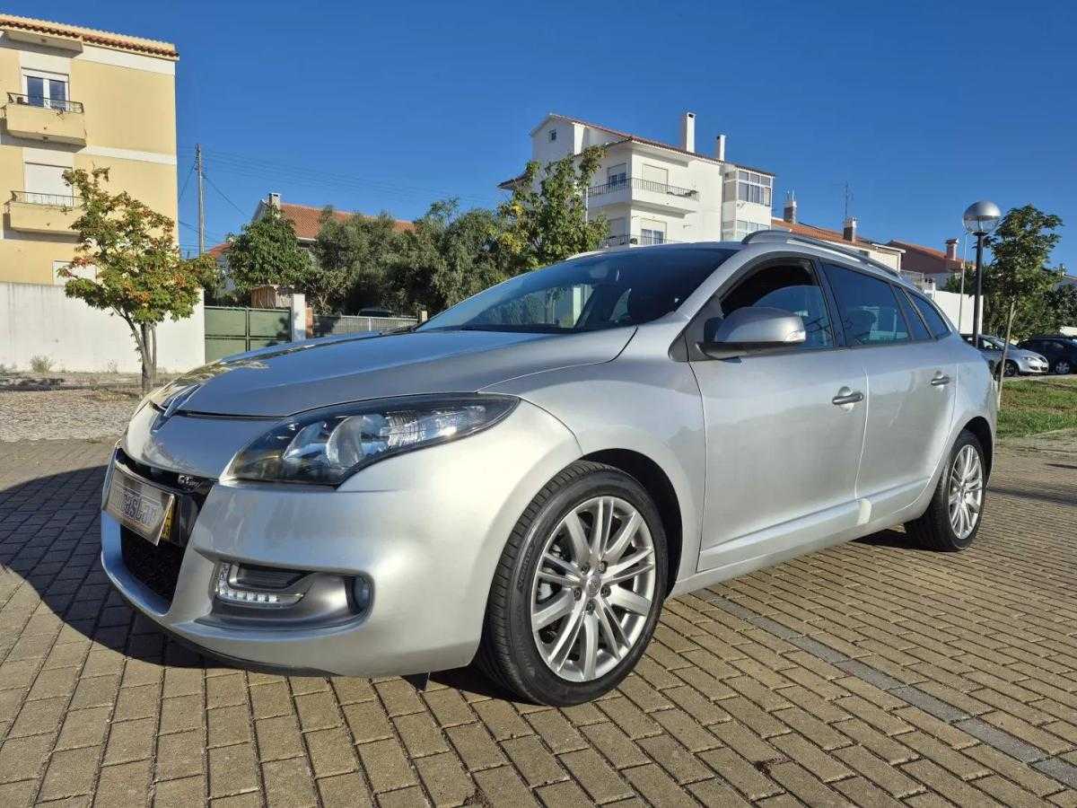 renault-megane-sport-tourer-2013-diesel-1461cc
