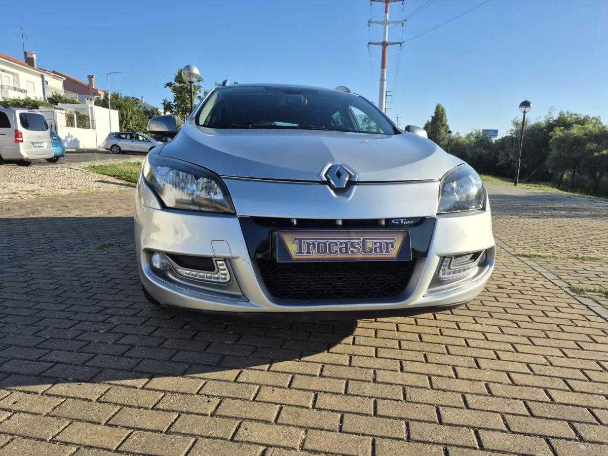 renault-megane-sport-tourer-2013-diesel-1461cc