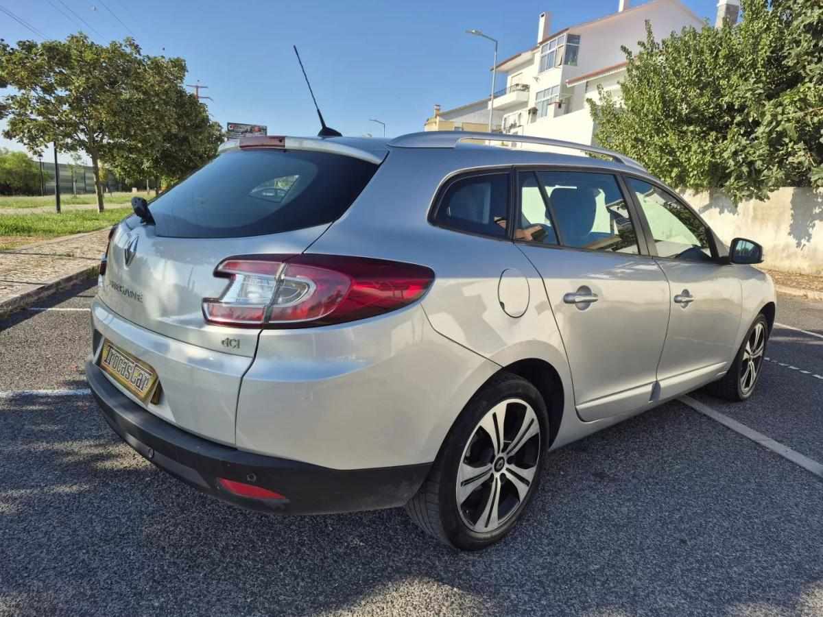 renault-megane-sport-tourer-2014-diesel-1461cc