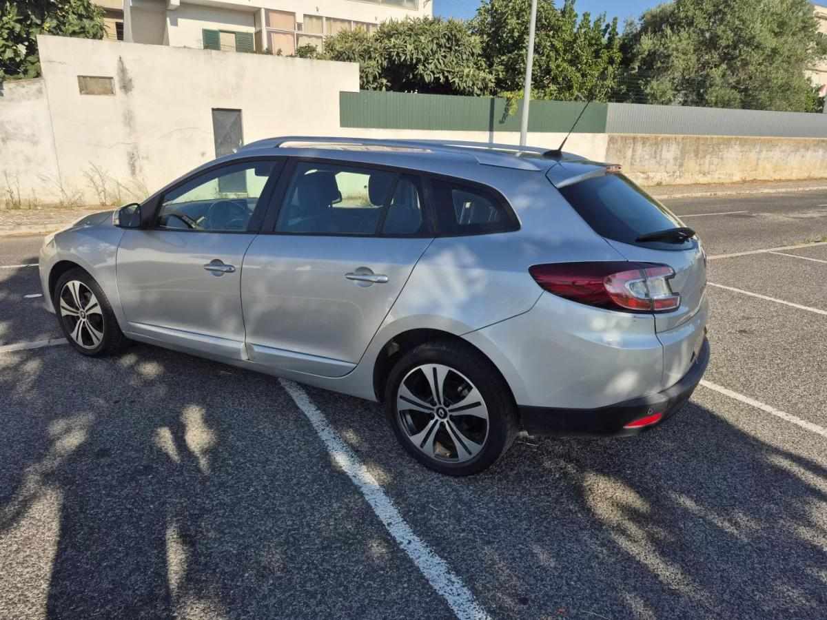 renault-megane-sport-tourer-2014-diesel-1461cc