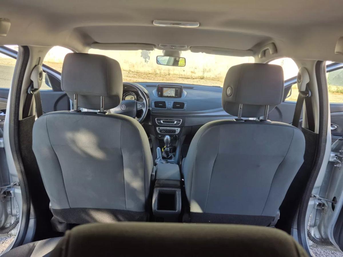renault-megane-sport-tourer-2014-diesel-1461cc