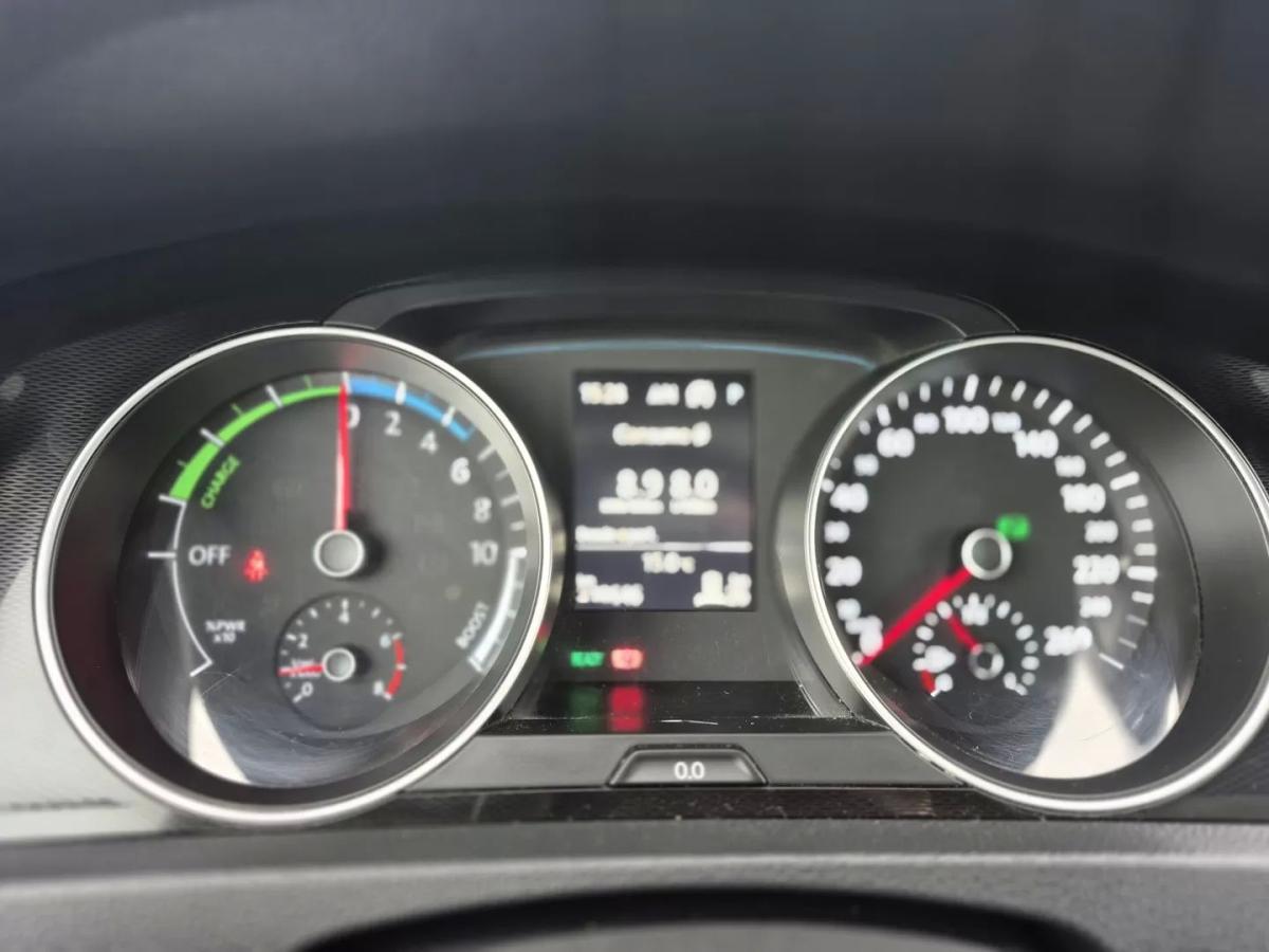 volkswagen-golf-2016-hibrido-1395cc