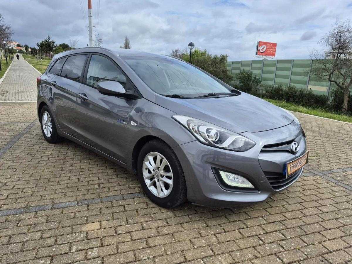 hyundai-i30-sw-2013-diesel-1396cc